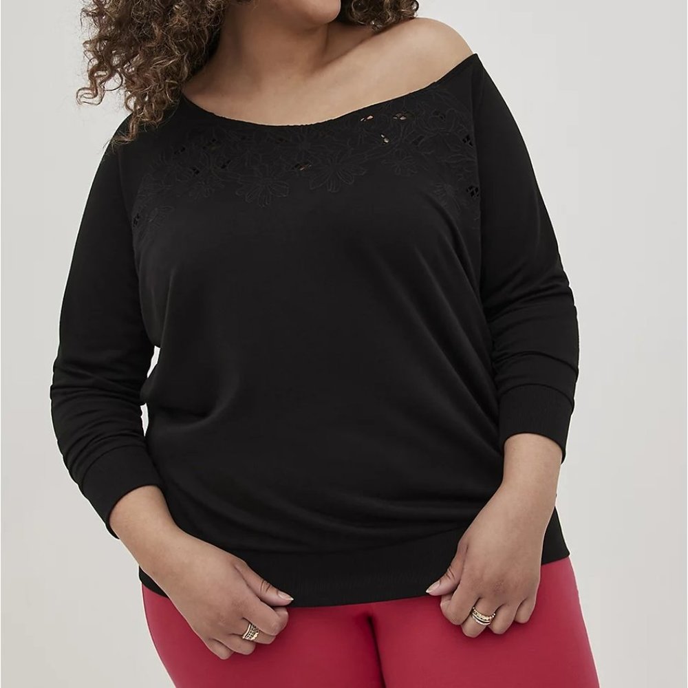 Torrid plus size sweatshirt 5 5X 6 6X black floral crochet top shirt long sleeve
